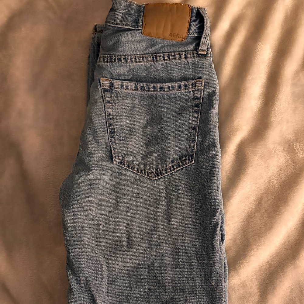 Distressed Ripped Blue Jeans - Picture 4 of 4